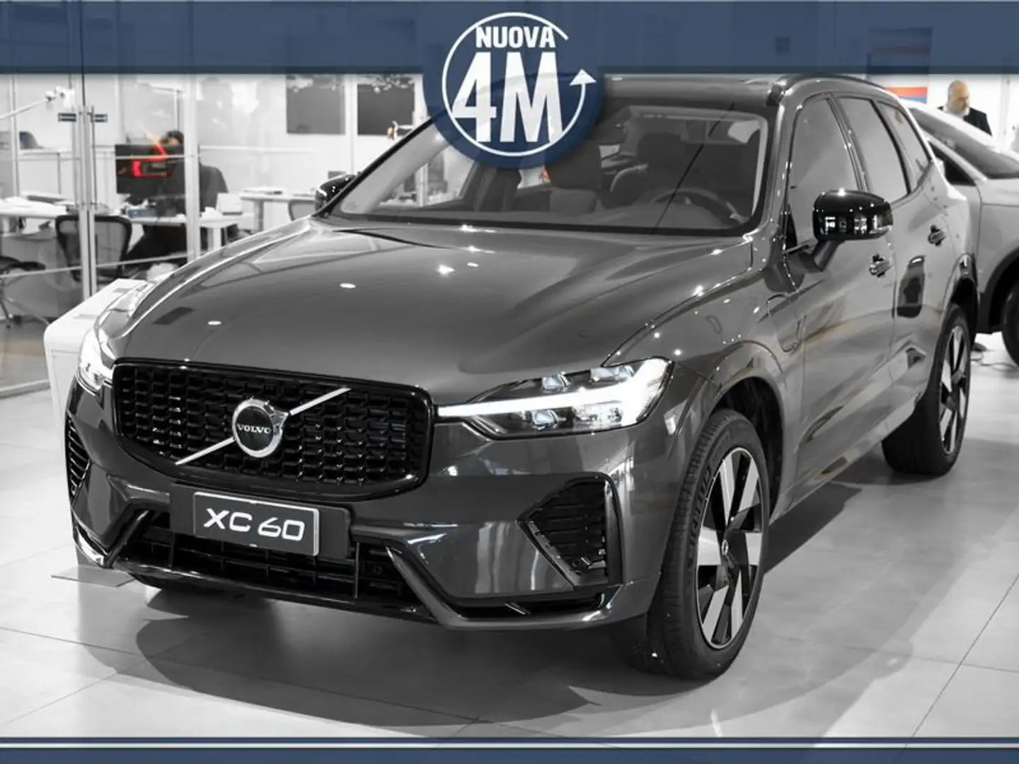 Volvo XC60 T6 Plug-in hybrid AWD automatico Plus Dark Šedá - 1
