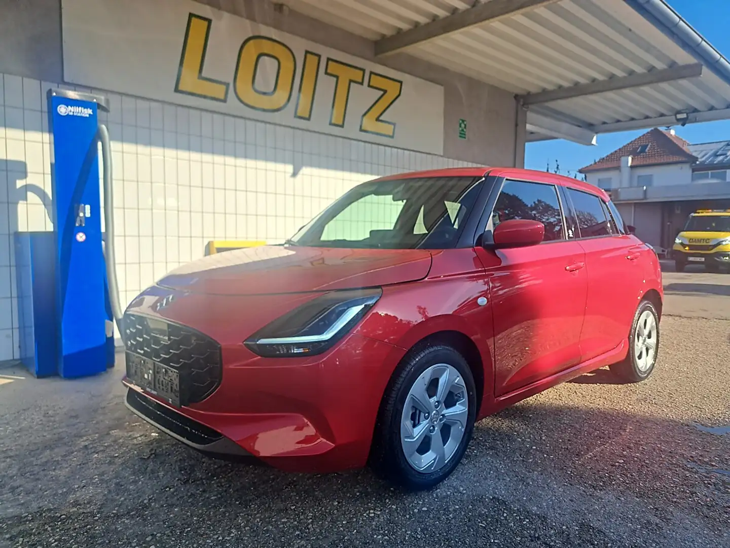 Suzuki Swift 1,2 Hybrid Shine CVT Aut. Rot - 1