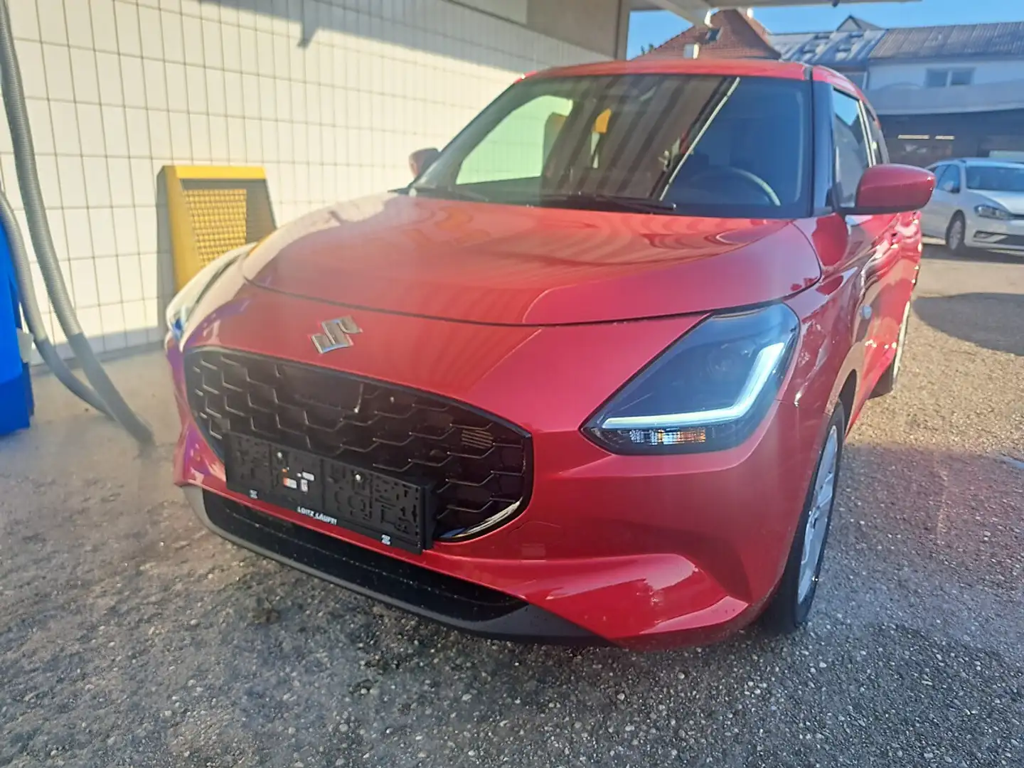 Suzuki Swift 1,2 Hybrid Shine CVT Aut. Rot - 2