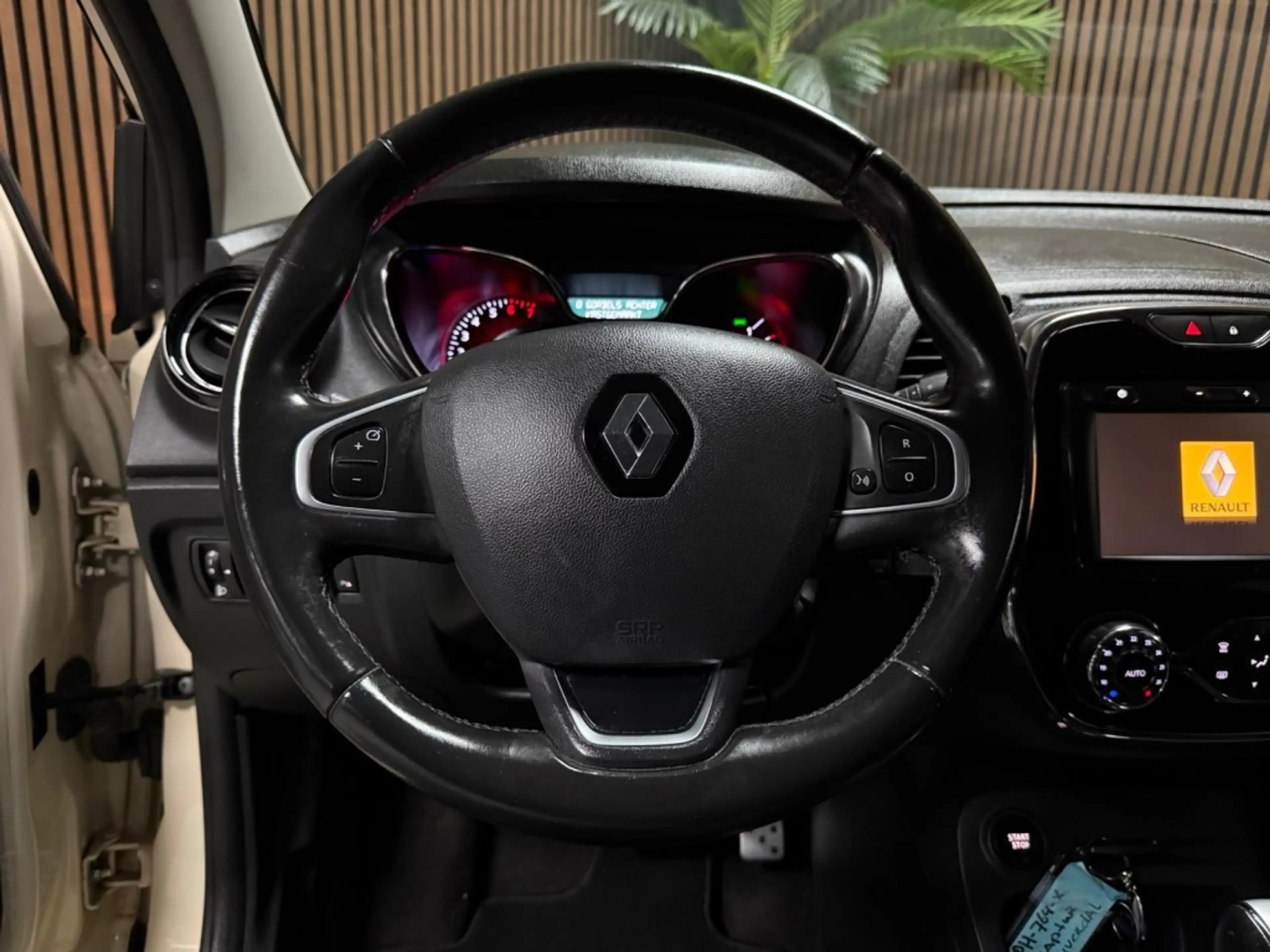Renault Captur 1.2 TCe Dynamique — photo 12