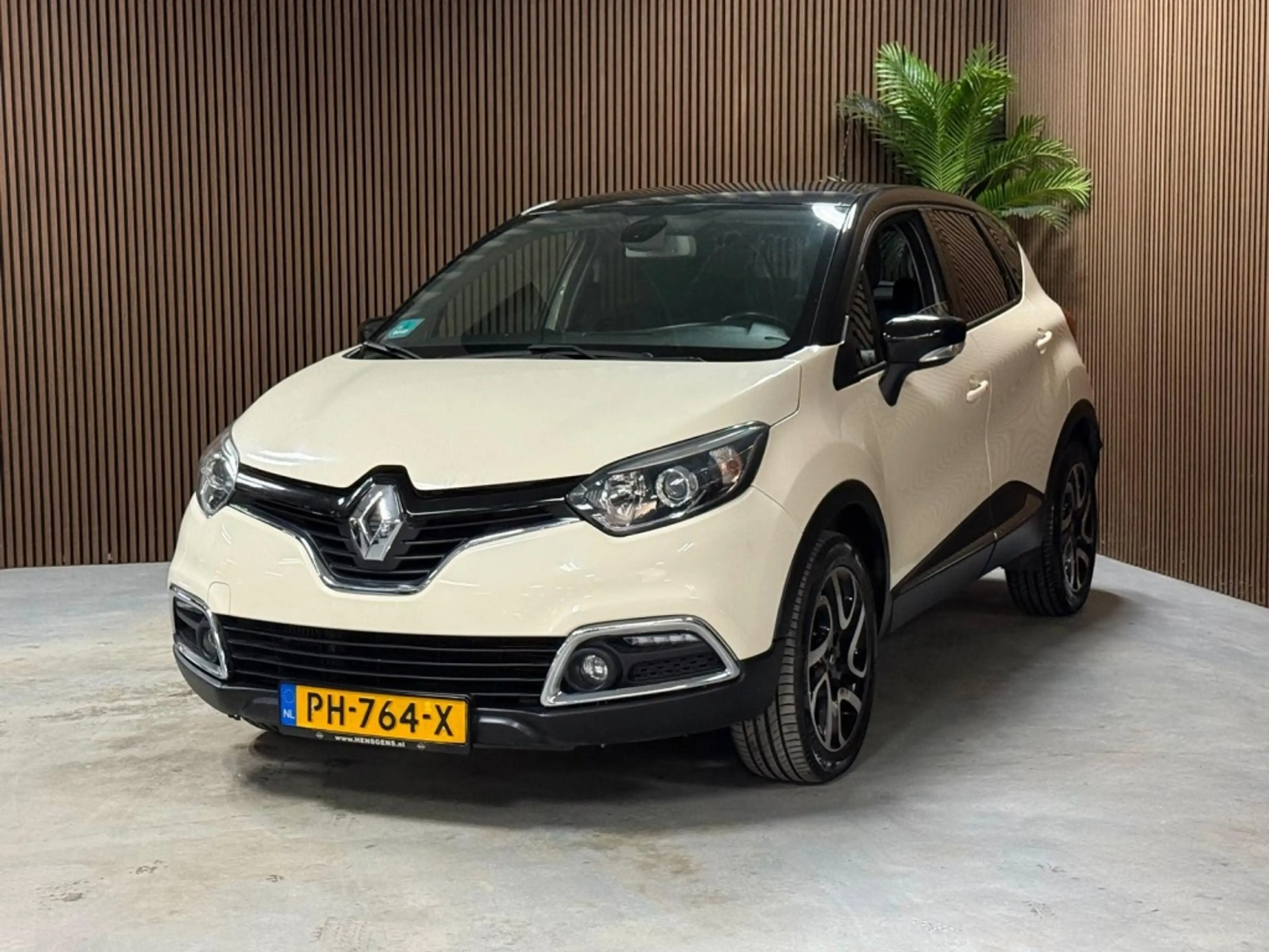 Renault Captur 1.2 TCe Dynamique — photo 3