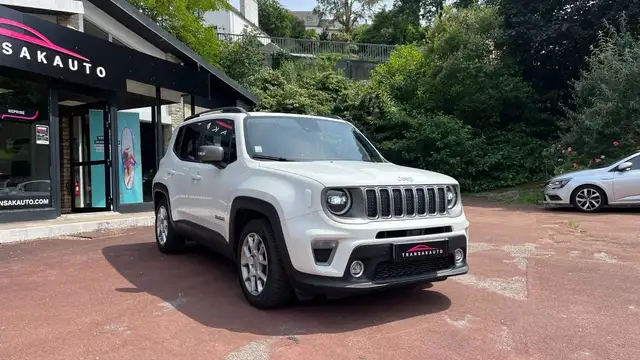 Jeep Renegade view 3