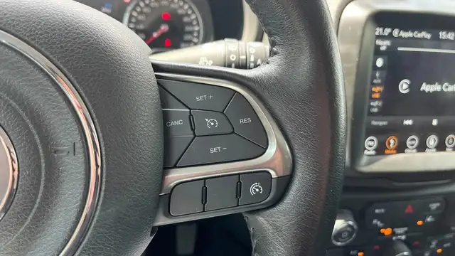 Jeep Renegade view 27