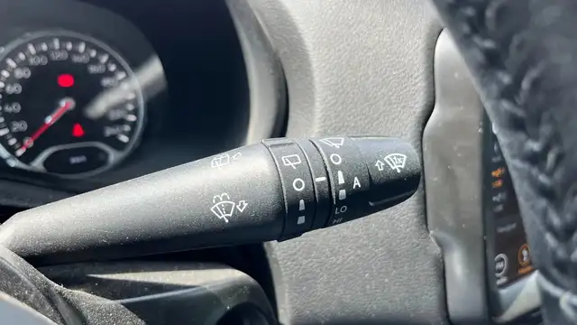 Jeep Renegade view 29