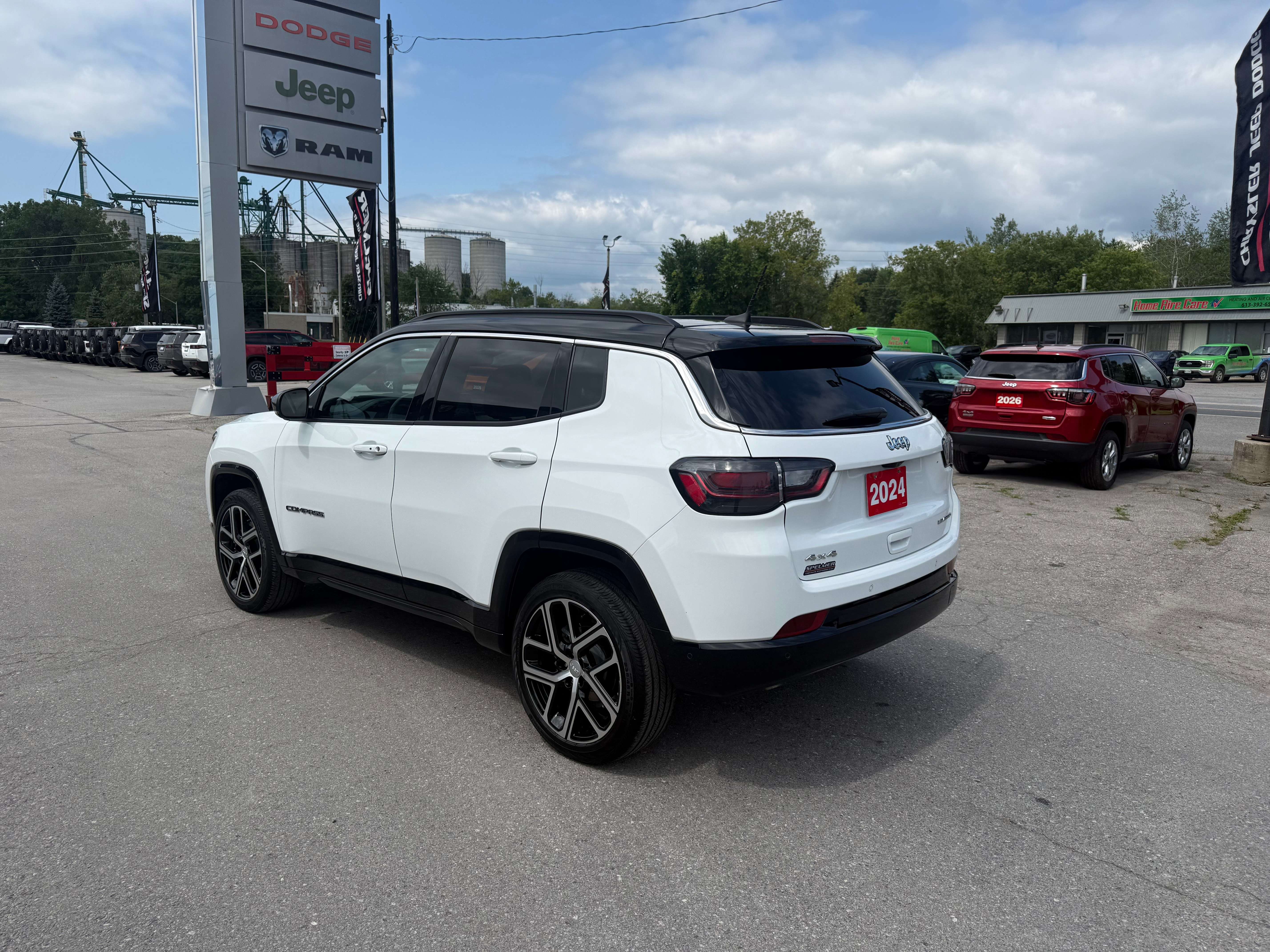 2024 Jeep Compass Limited 4X4 - Pano Roof, — снимка 1