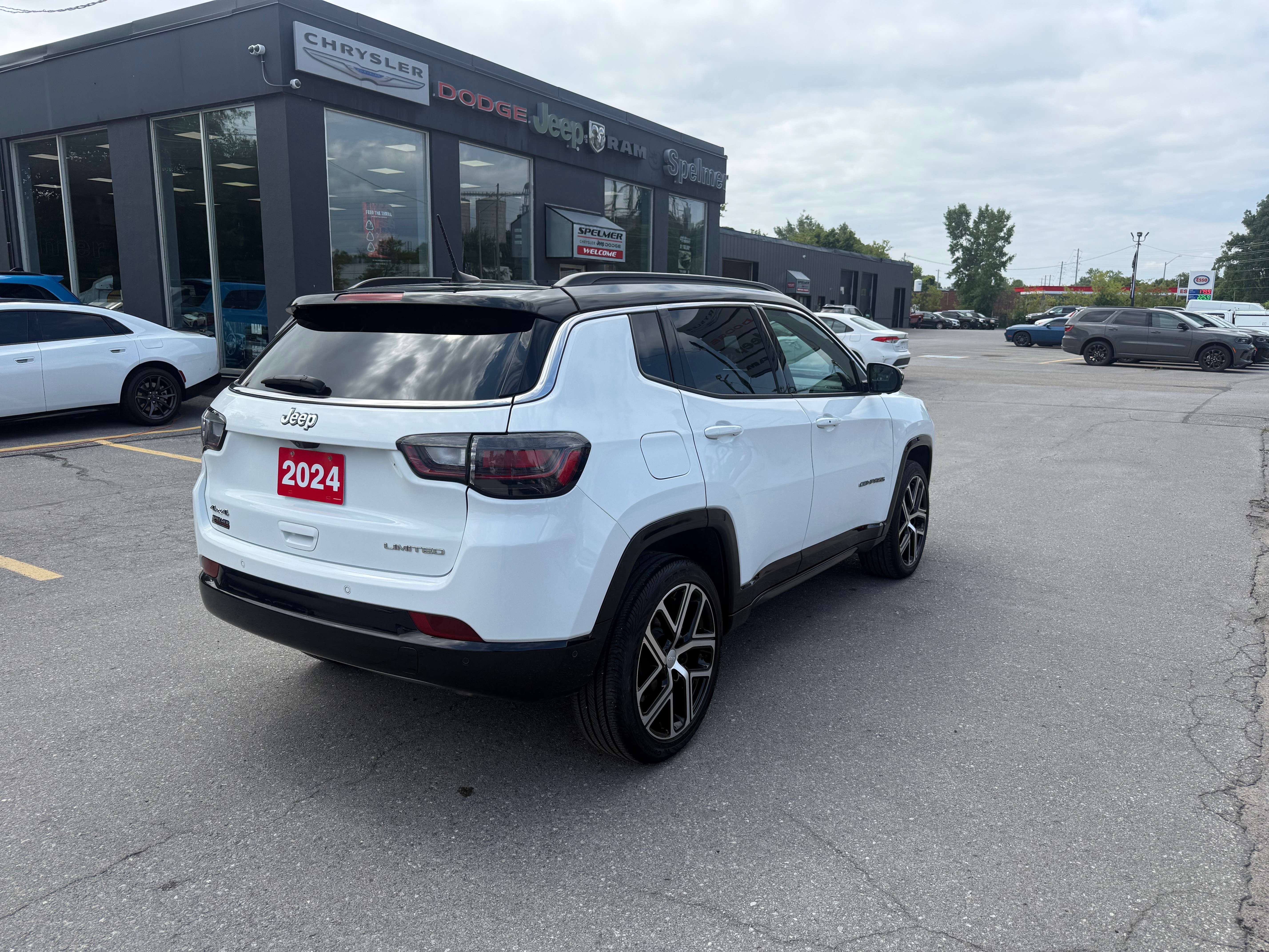 2024 Jeep Compass Limited 4X4 - Pano Roof, — снимка 1