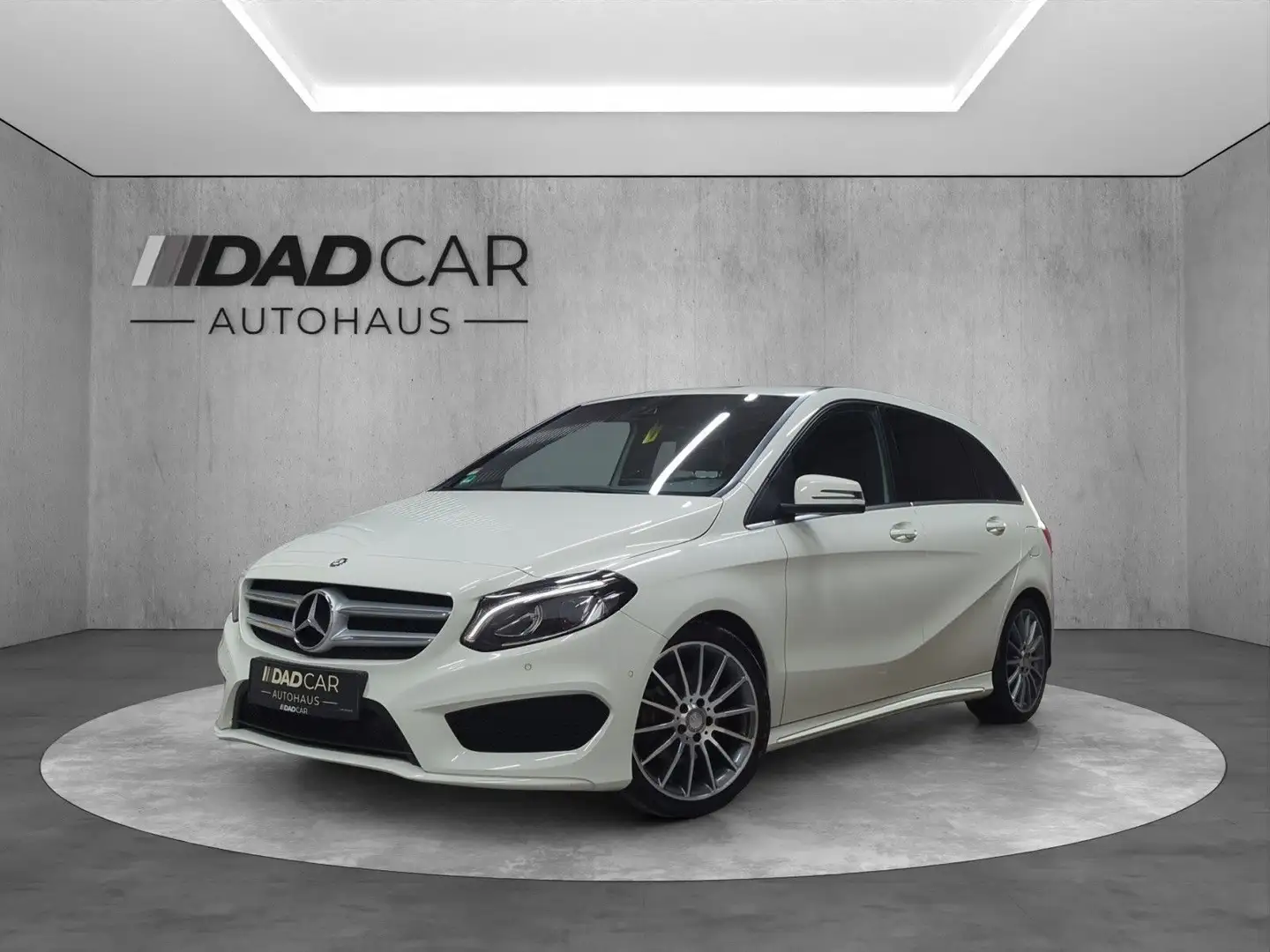 Mercedes-Benz B 200 B 200 1. Hand*AMG Paket*AHK*LED*RFK*NAVI Blanc - 1