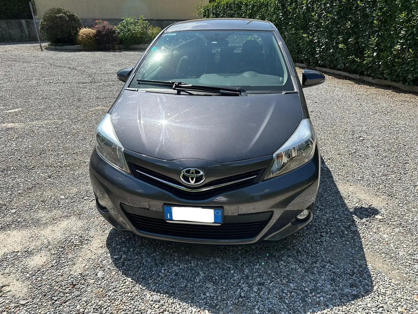 Toyota Yaris Yaris III 2011 5p 1.4 d-4d Lounge s/CL Grigio - 1