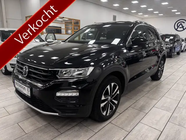 Volkswagen T-Roc UNITED 1.5 TSI 150pk DSG automaat WINTERPAKKET / C