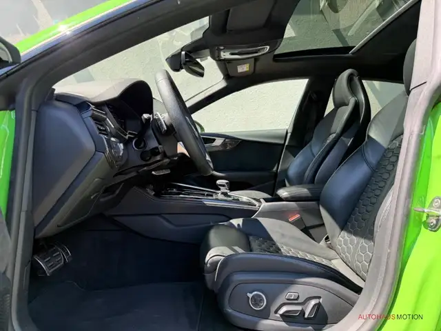 Audi RS5 view 10