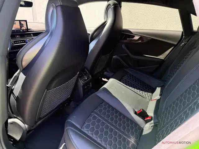 Audi RS5 view 11