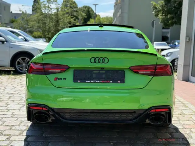 Audi RS5 view 6