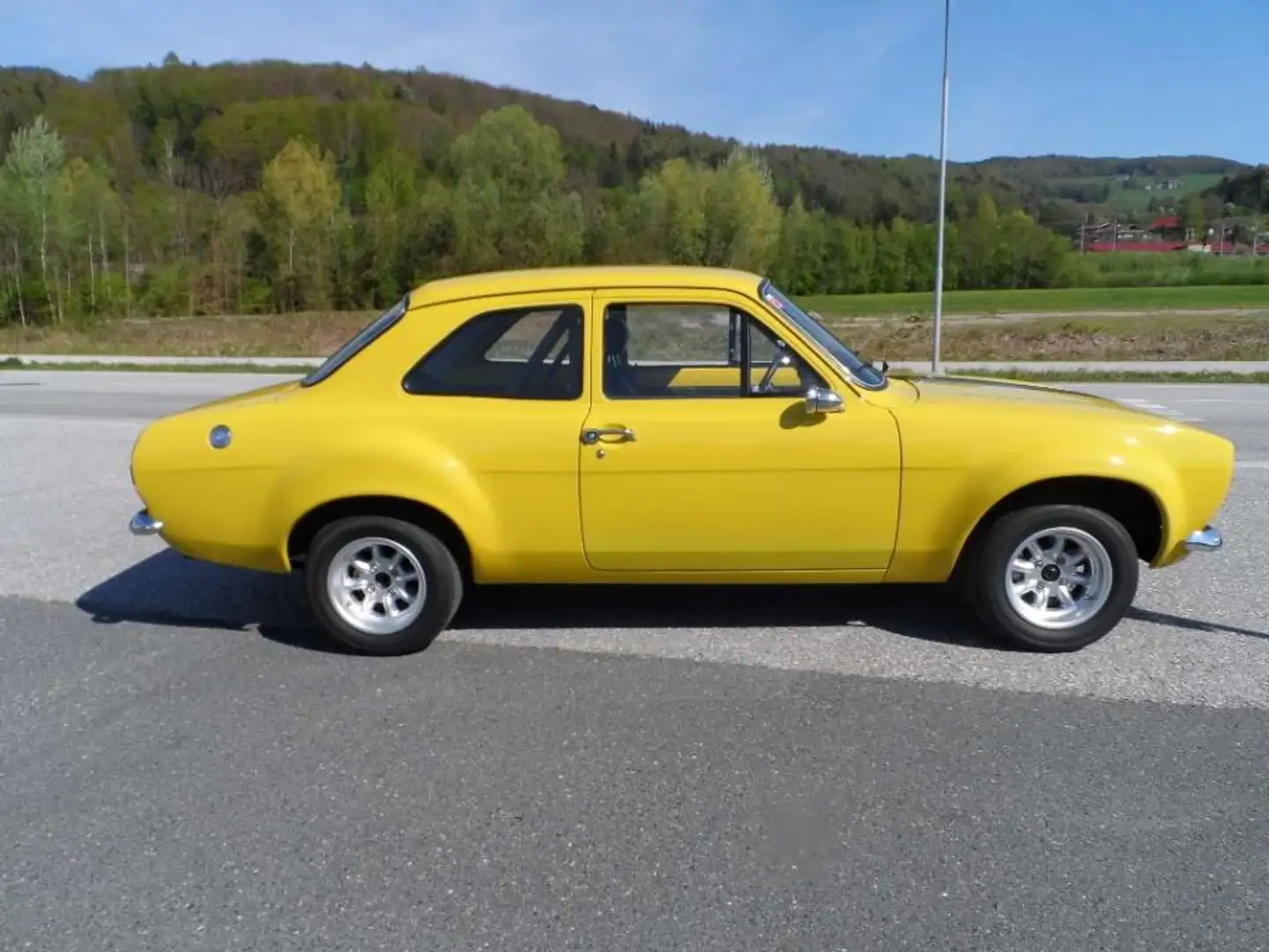 Ford Escort Gelb - 2