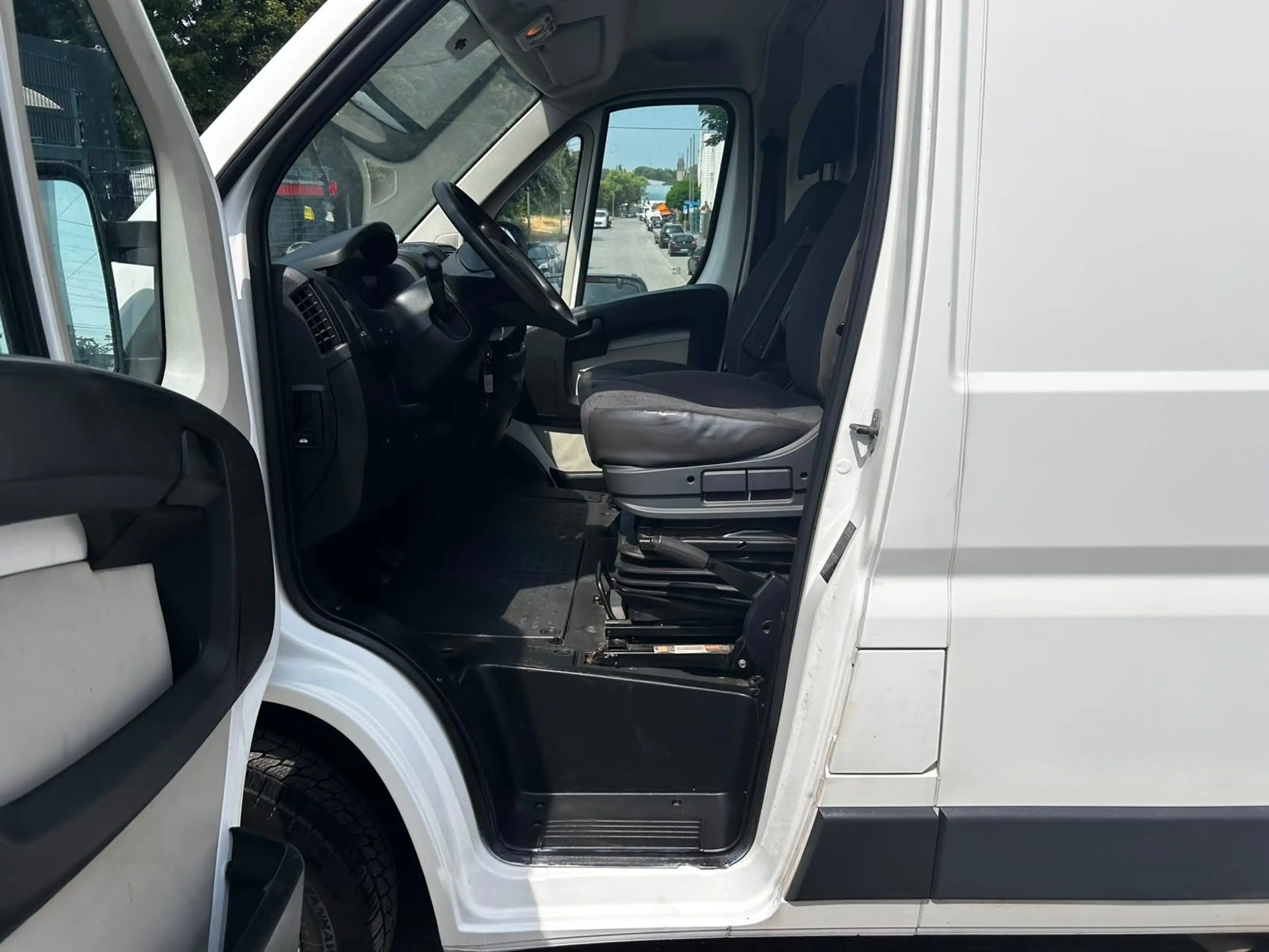 Citroen Jumper Kasten 28 L1H1 Start HDi 110 — photo 12
