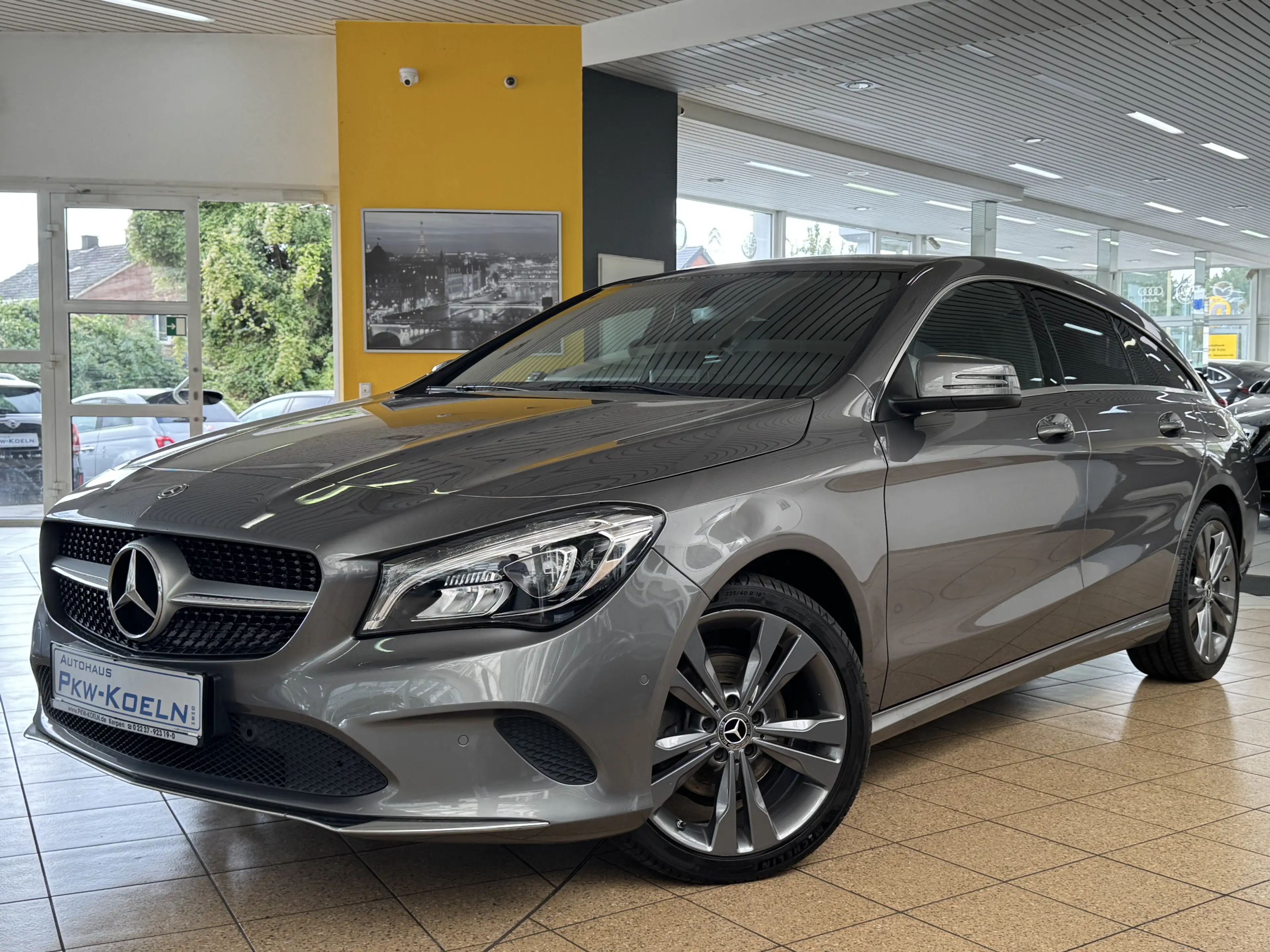 Mercedes-Benz CLA 220 d 4M *PANO*KEY GO*LED* — photo 7