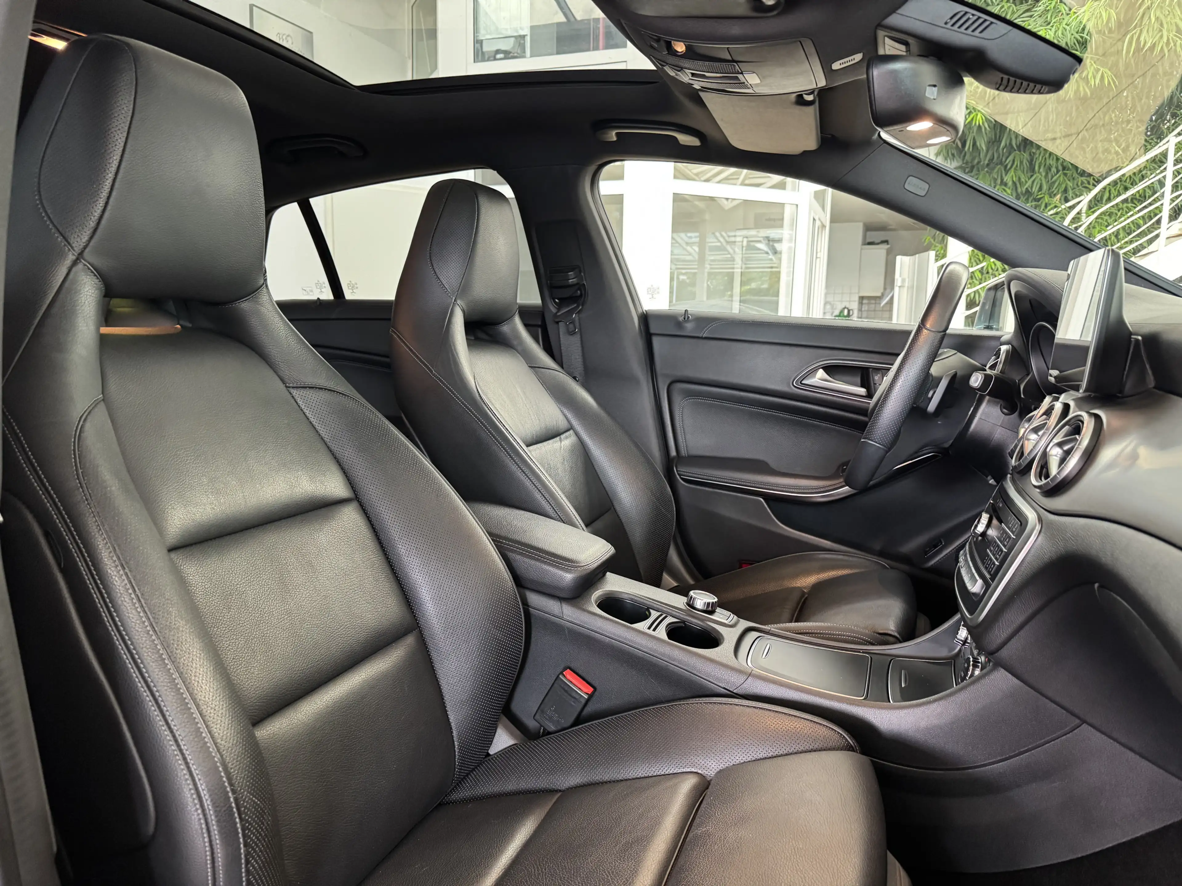 Mercedes-Benz CLA 220 d 4M *PANO*KEY GO*LED* — photo 15