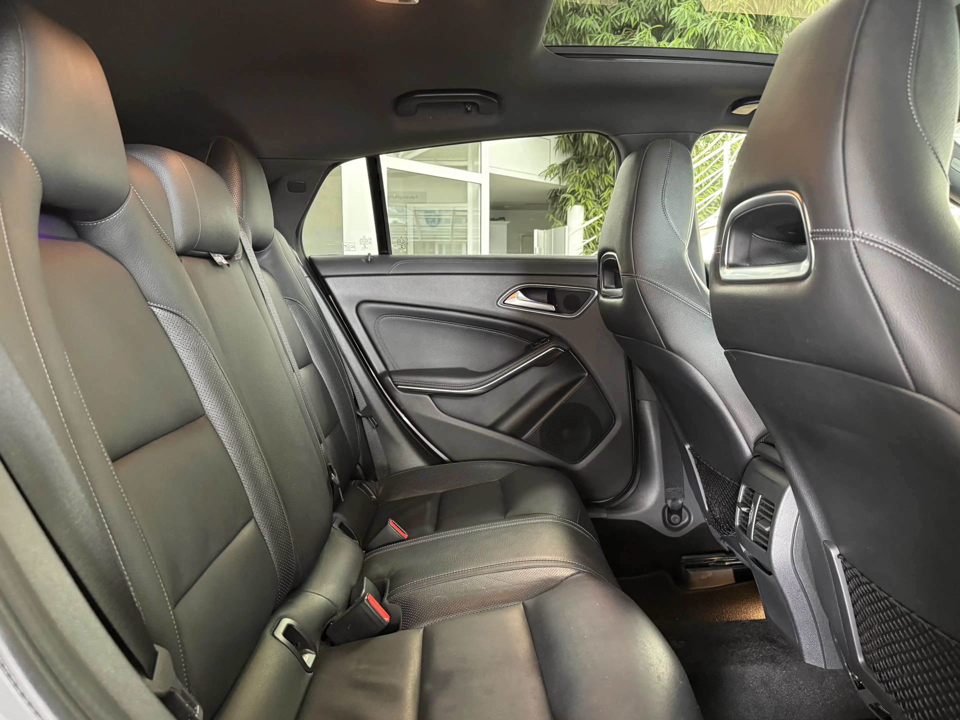 Mercedes-Benz CLA 220 d 4M *PANO*KEY GO*LED* — photo 13