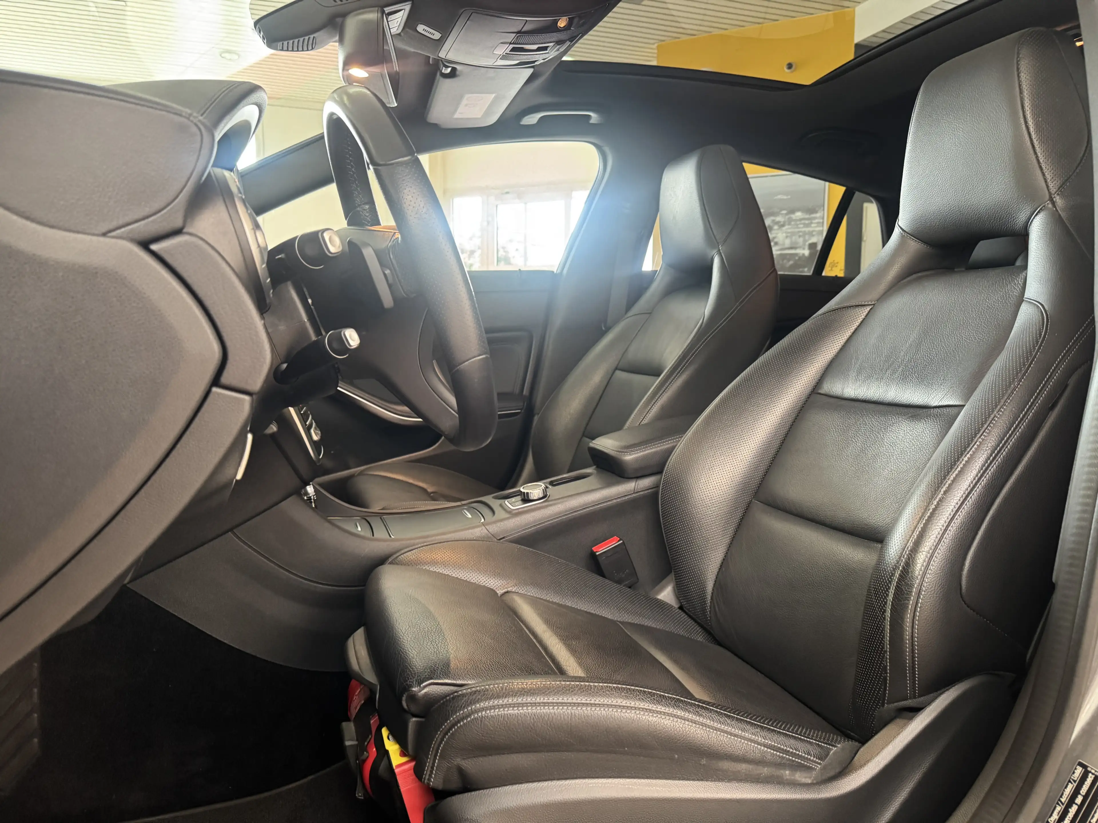 Mercedes-Benz CLA 220 d 4M *PANO*KEY GO*LED* — photo 10