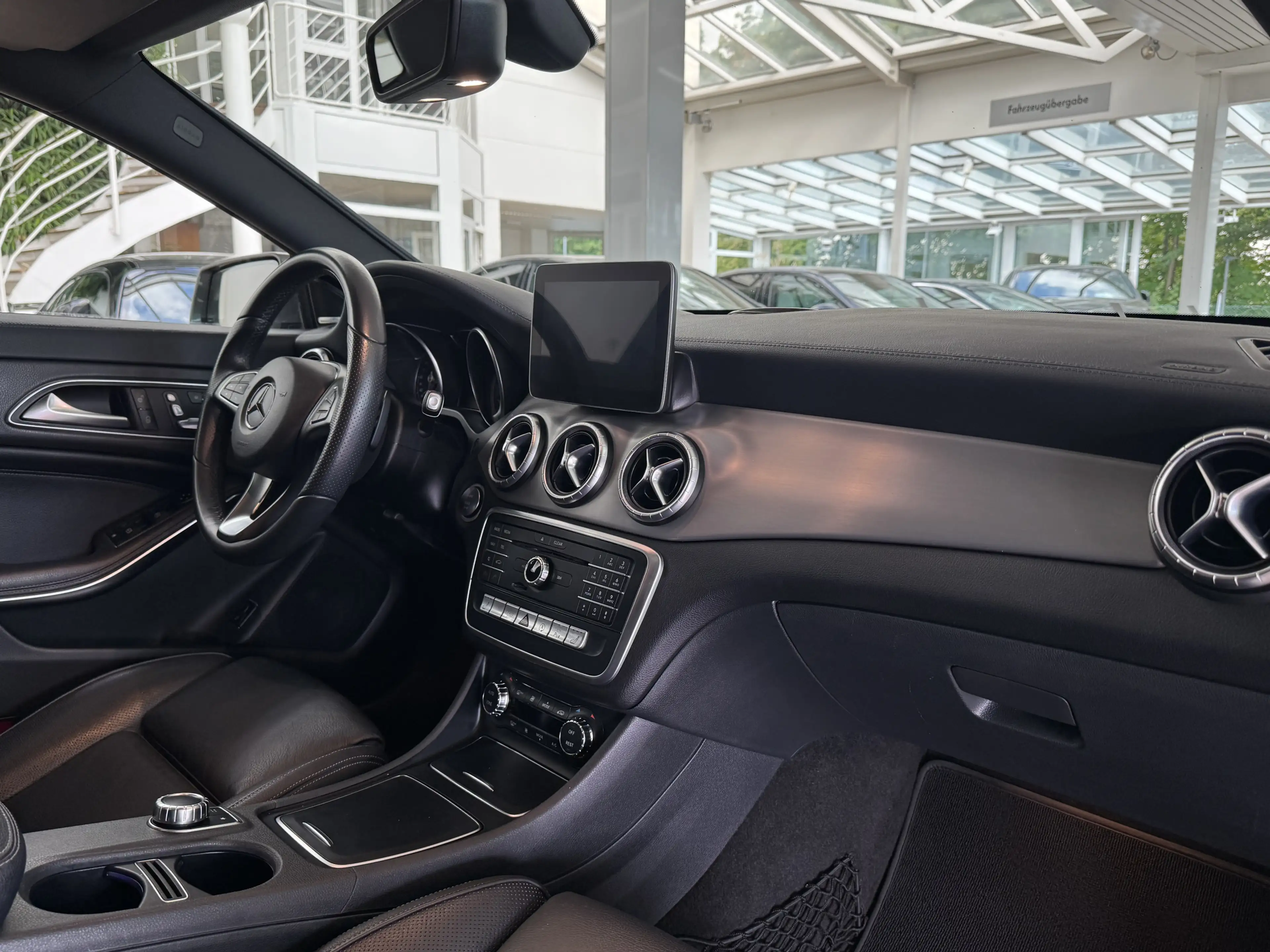 Mercedes-Benz CLA 220 d 4M *PANO*KEY GO*LED* — photo 14