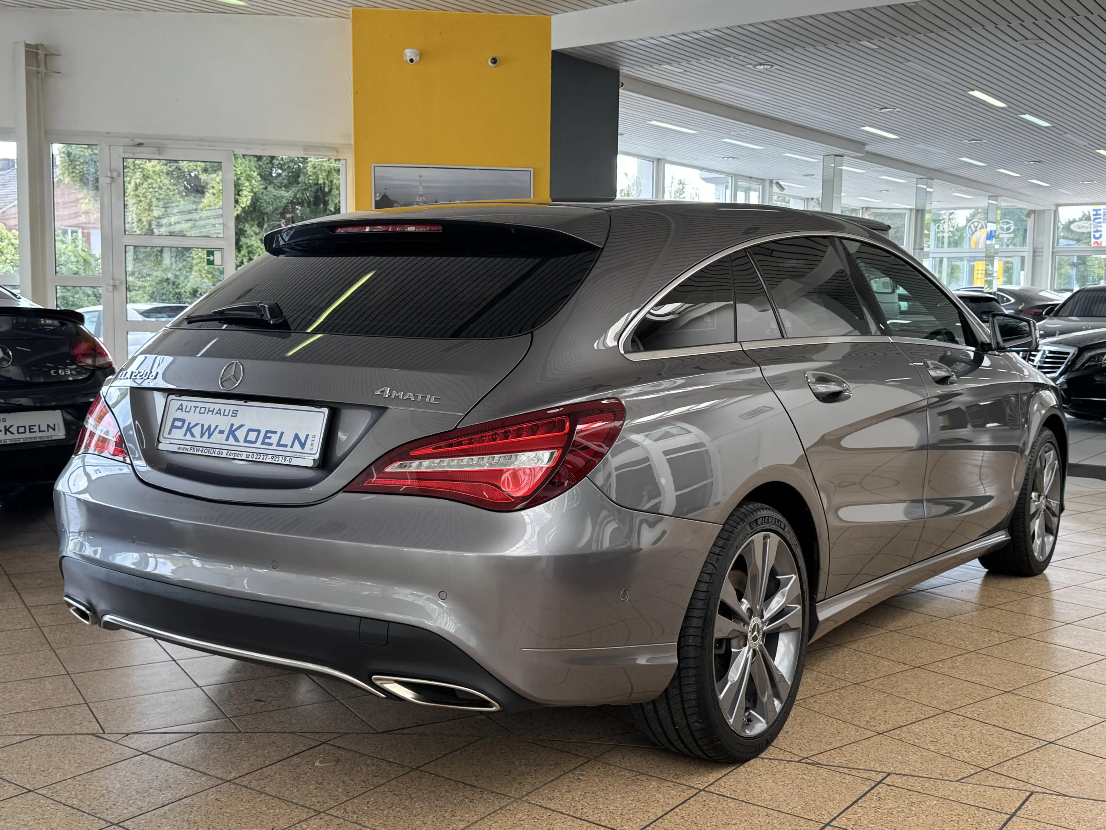 Mercedes-Benz CLA 220 d 4M *PANO*KEY GO*LED* — photo 2