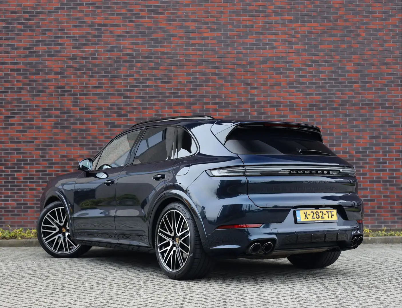 Porsche Cayenne 4.0 Turbo E-Hybrid | Pano - Trekhaak - HUD - Vol! Blauw - 2