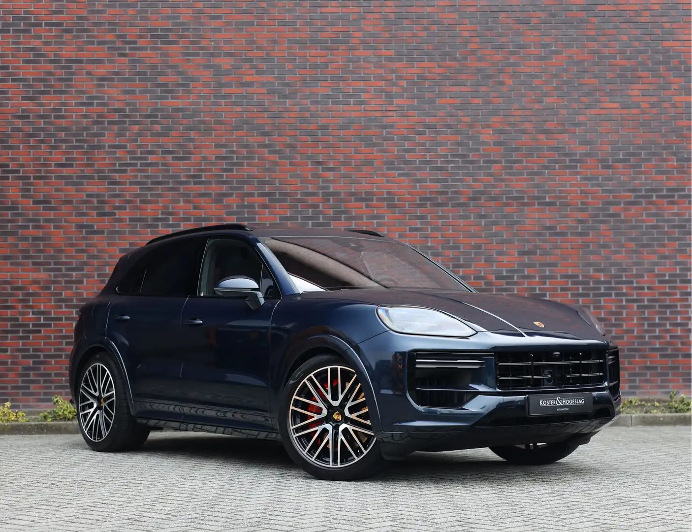 Porsche Cayenne 4.0 Turbo E-Hybrid | Pano - Trekhaak - HUD - Vol! Blauw - 1