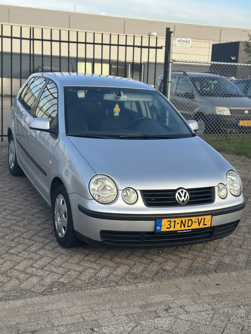 Volkswagen Polo 1.4 Comfortline Grijs - 2