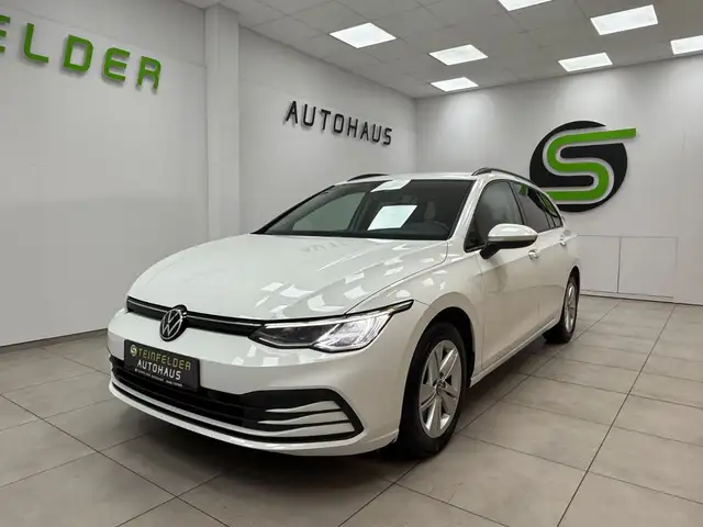Volkswagen Golf view 3
