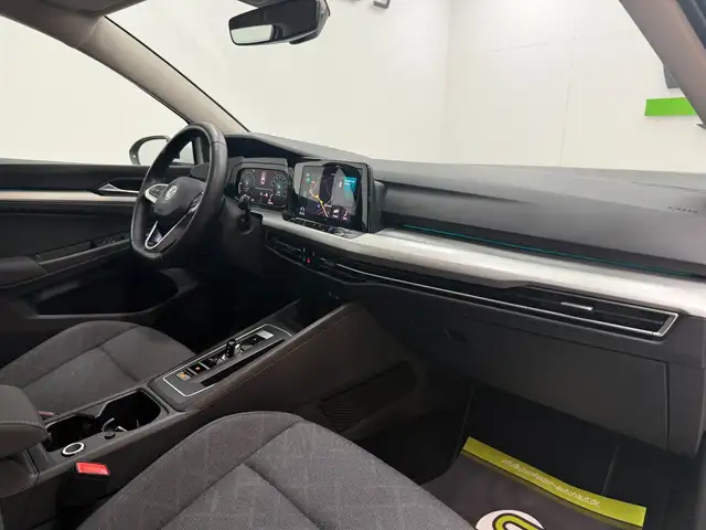 Volkswagen Golf view 10