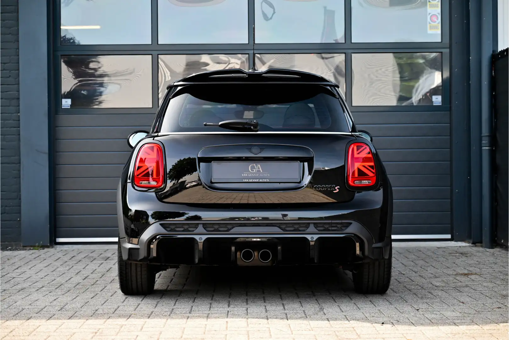 MINI Cooper S Mini 2.0 JCW pakket, Panorama, Navi, Apple Carplay Noir - 2