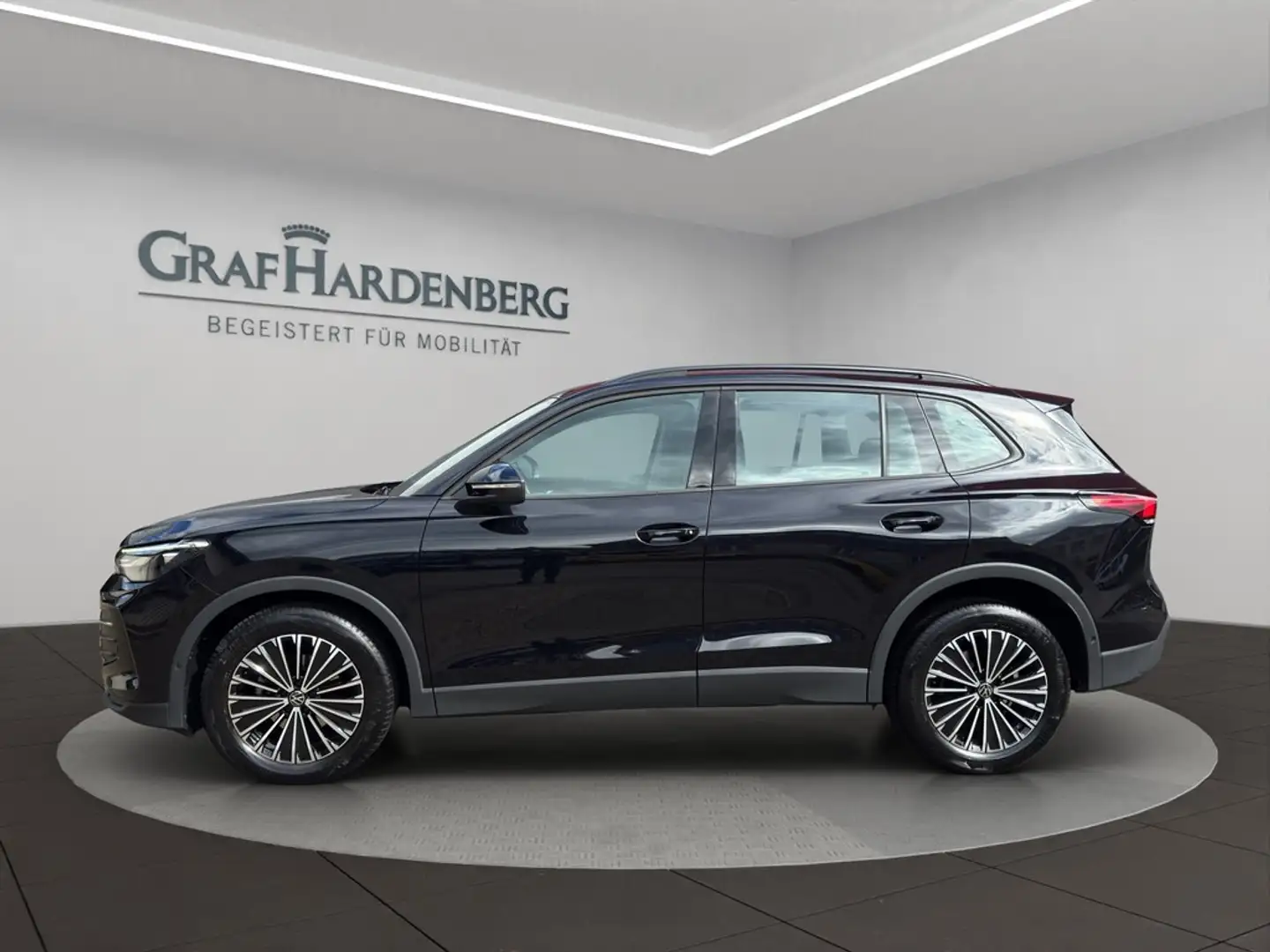 Volkswagen Tiguan Life 1.5 eTSI DSG neues Modell AHK Navi Schwarz - 2