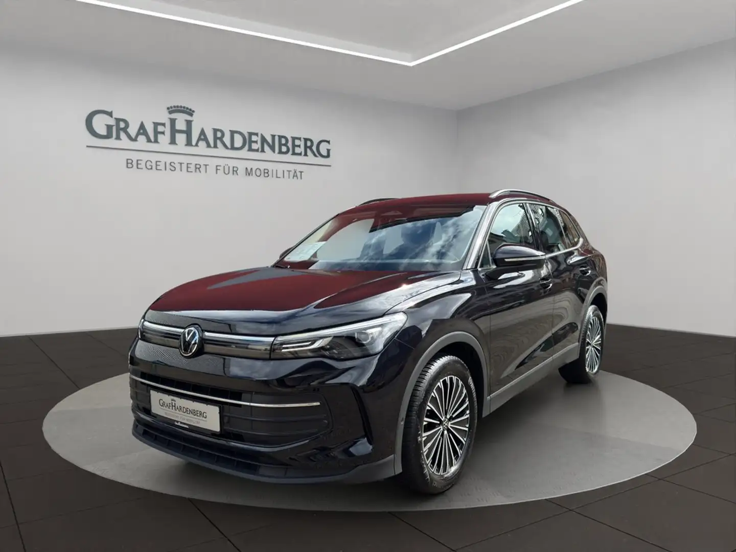 Volkswagen Tiguan Life 1.5 eTSI DSG neues Modell AHK Navi Schwarz - 1