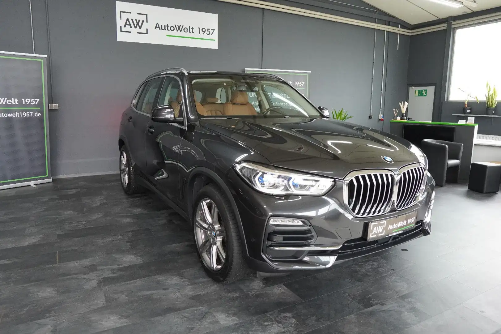 BMW X5 xDrive 40 d*1.HAND*HuD*Luft*360°*StdHzg*PANO* Grau - 1