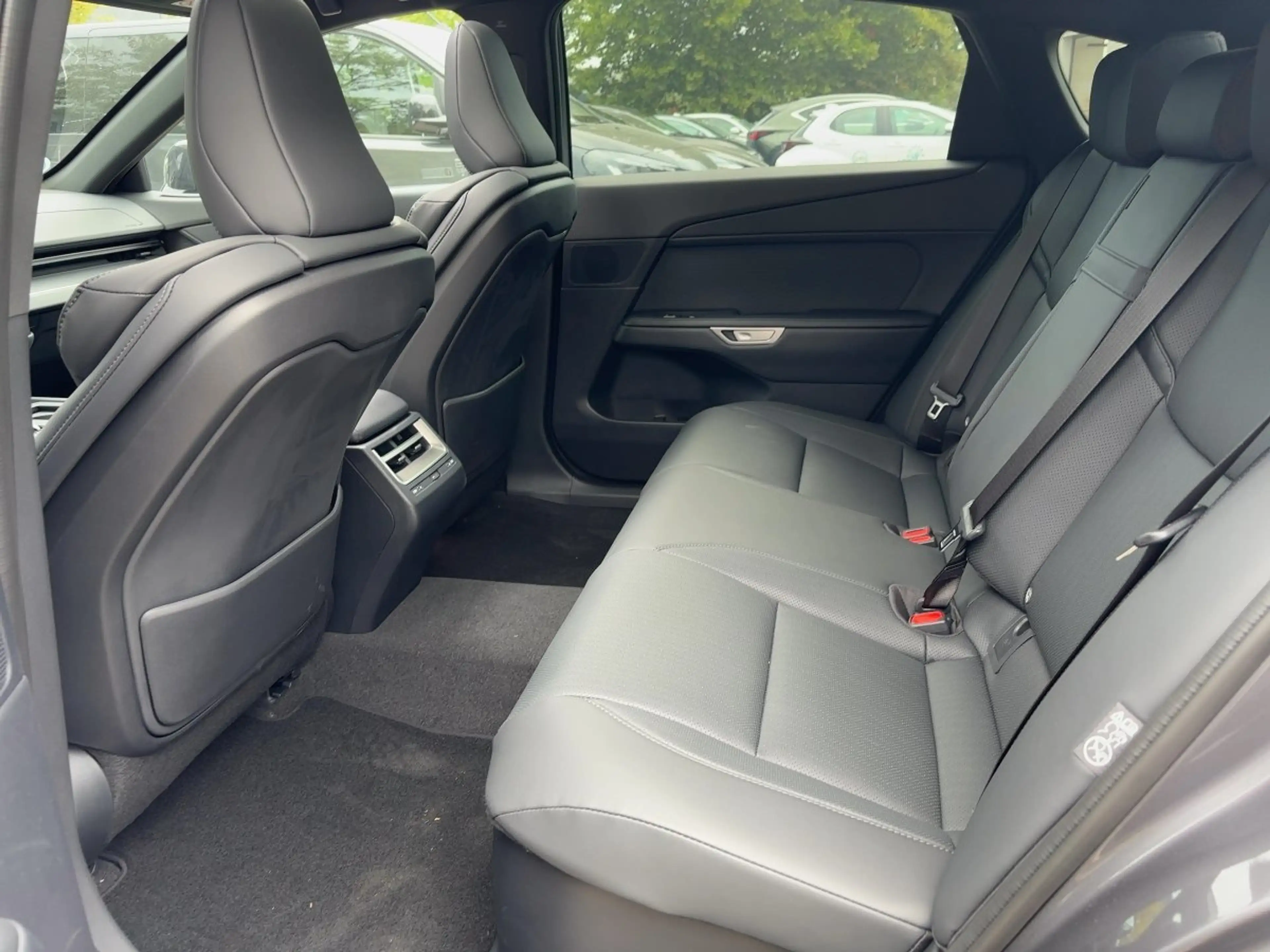 Lexus ES 350 E Comfort — photo 9