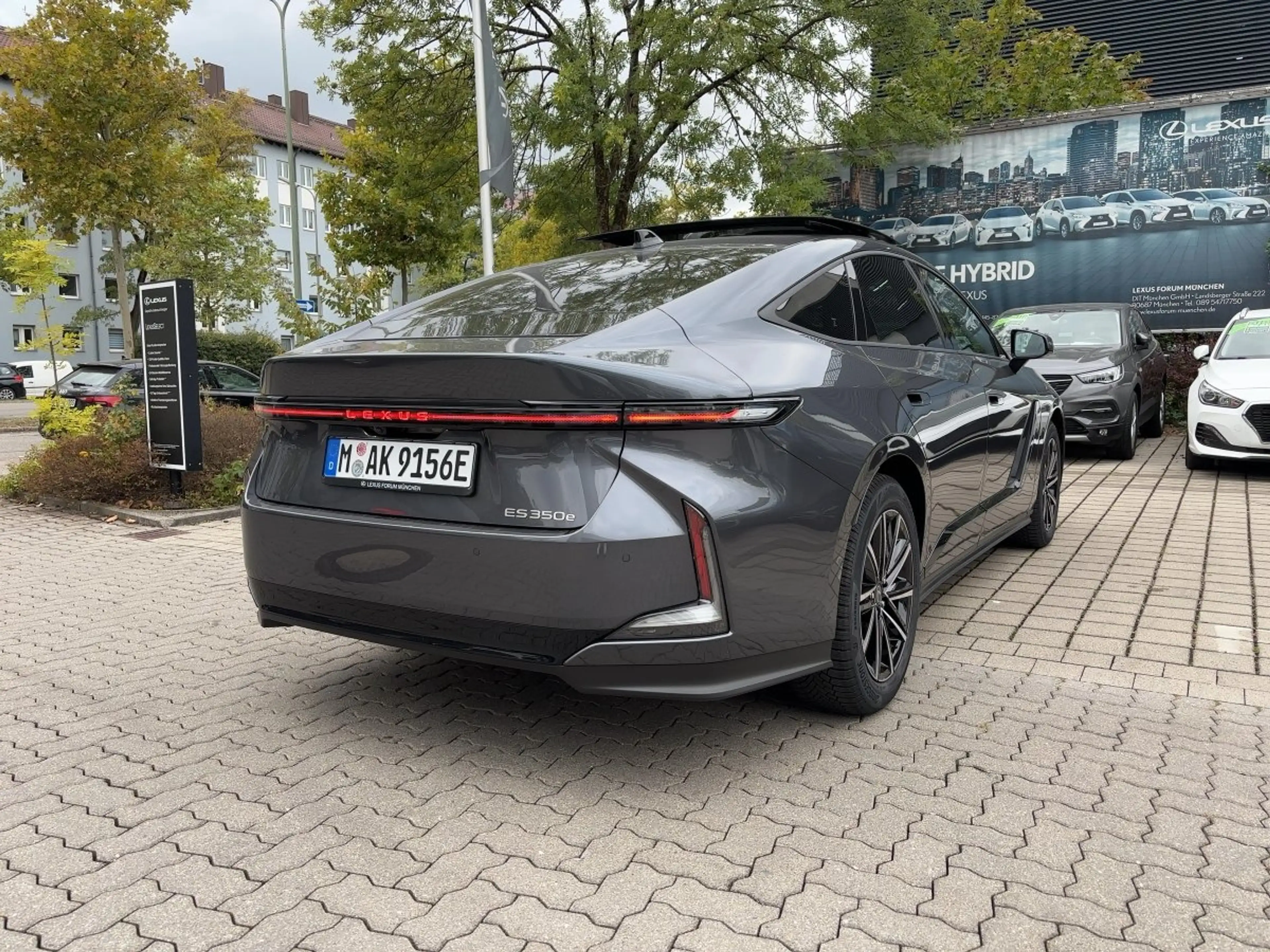 Lexus ES 350 E Comfort — photo 4