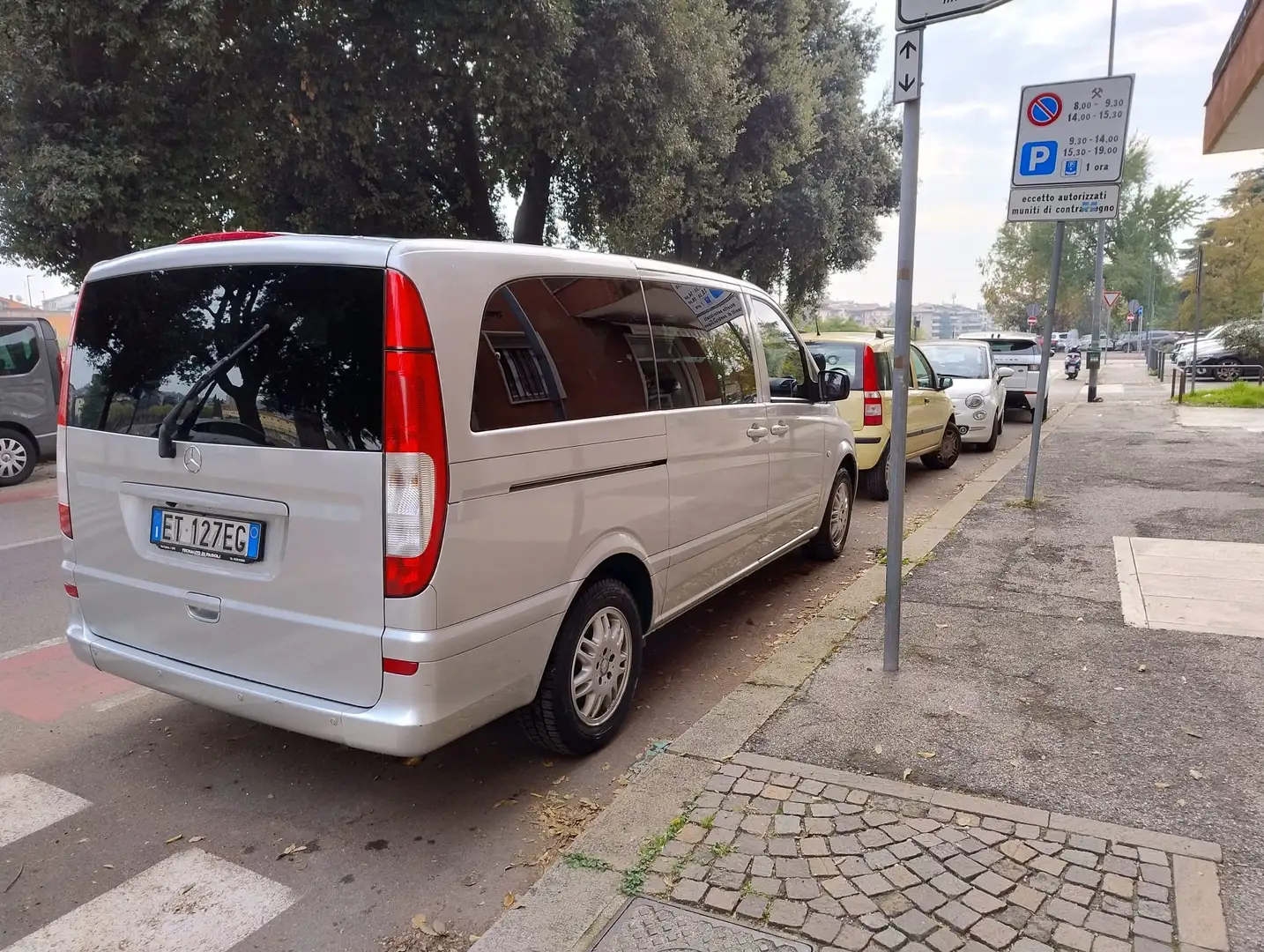 Mercedes-Benz Vito W 639  116  9 Posti 11000.00 ( tutto ) Argento - 2