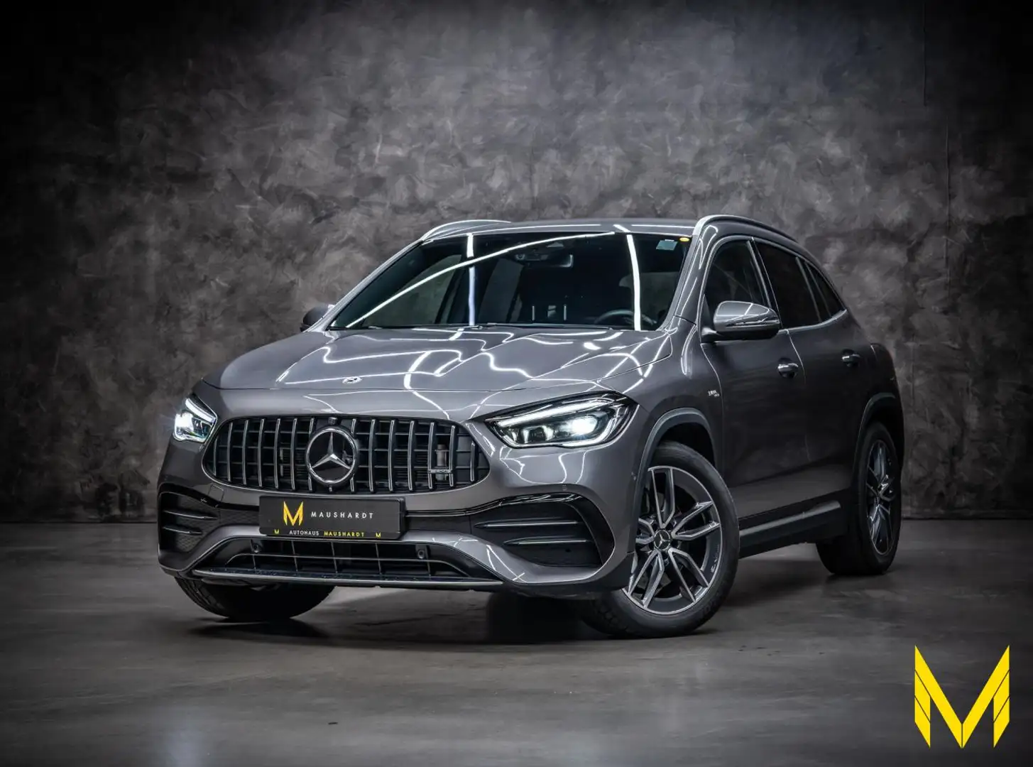 Mercedes-Benz GLA 35 AMG 4M|LEDER|STHZ|AHK|DIS|MBEAM|KEYLESSGO Grey - 1
