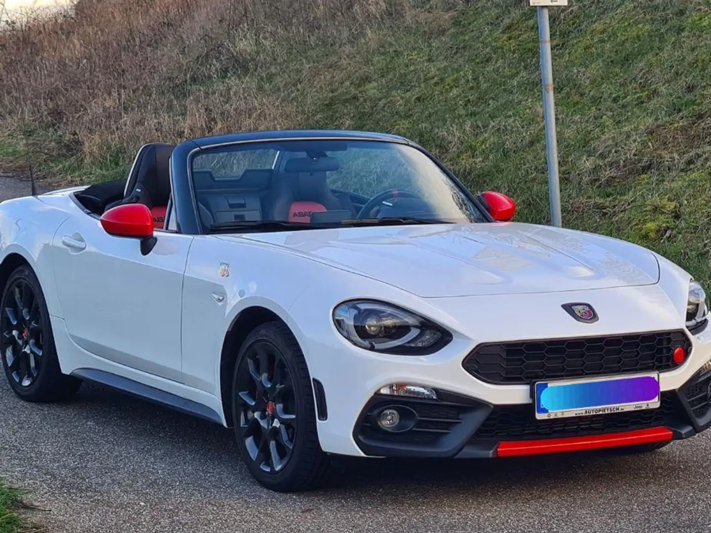 Abarth 124 Spider 124 Spider Abarth 1.4 MultiAir Turbo Turismo Beyaz - 1