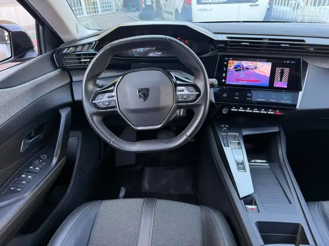 Peugeot 308 view 10