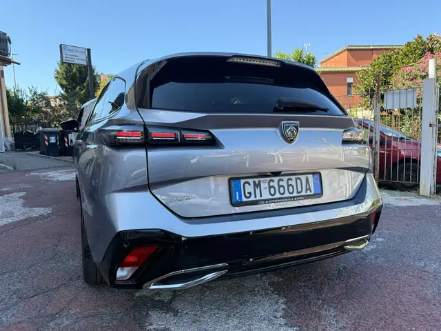 Peugeot 308 view 6