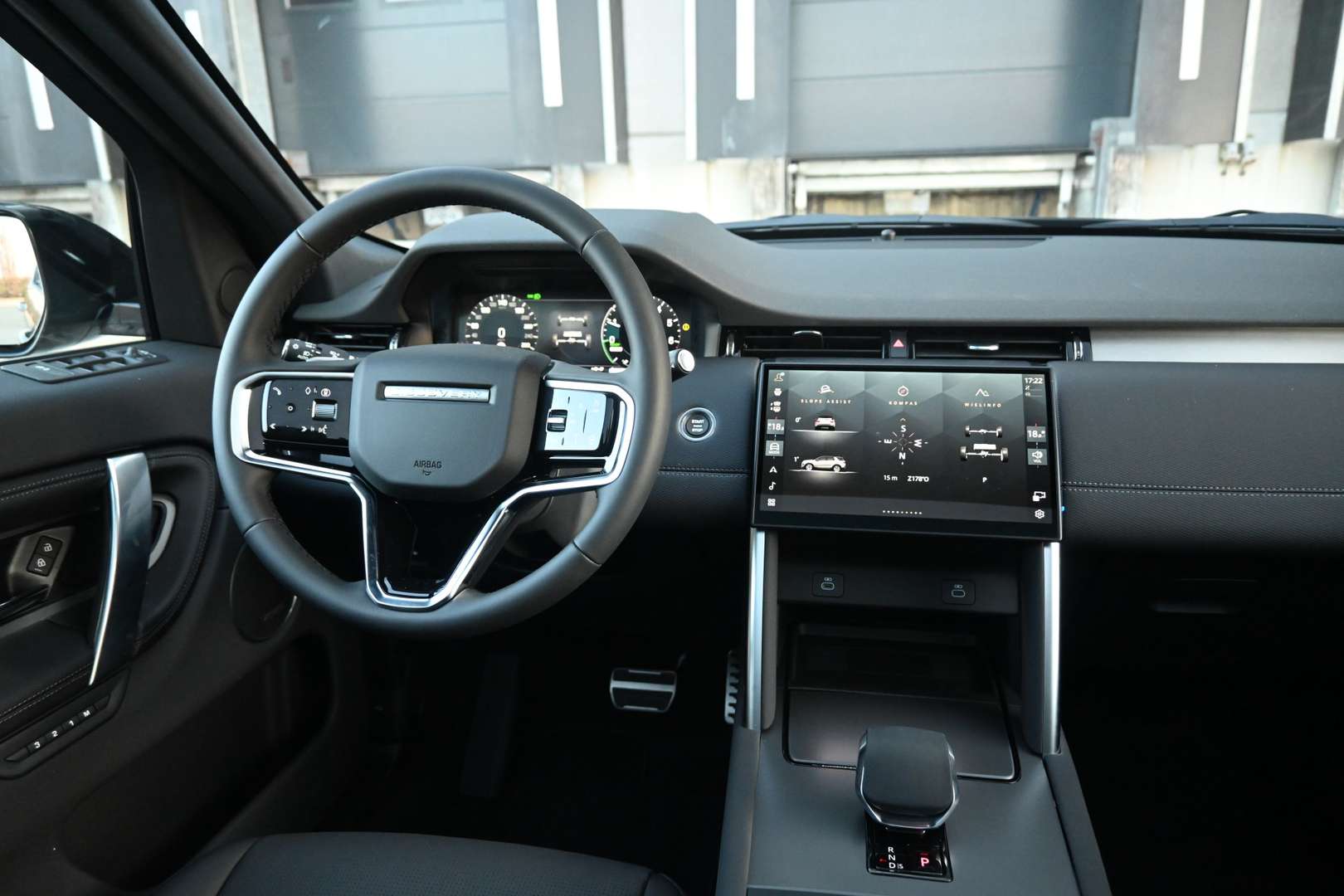 Land Rover Discovery Sport Business Landmark Edition 1.5 P270e PHEV -  - Joinsteer - #4