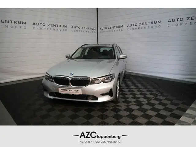 Bmw 318 d Advantage Panorama+LED+Navi+Leder+L Cockpit