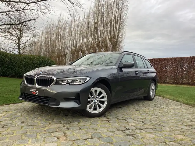 BMW 318 D/1steEig/114000km/Leder/Panodak/Trekhaak/Carplay