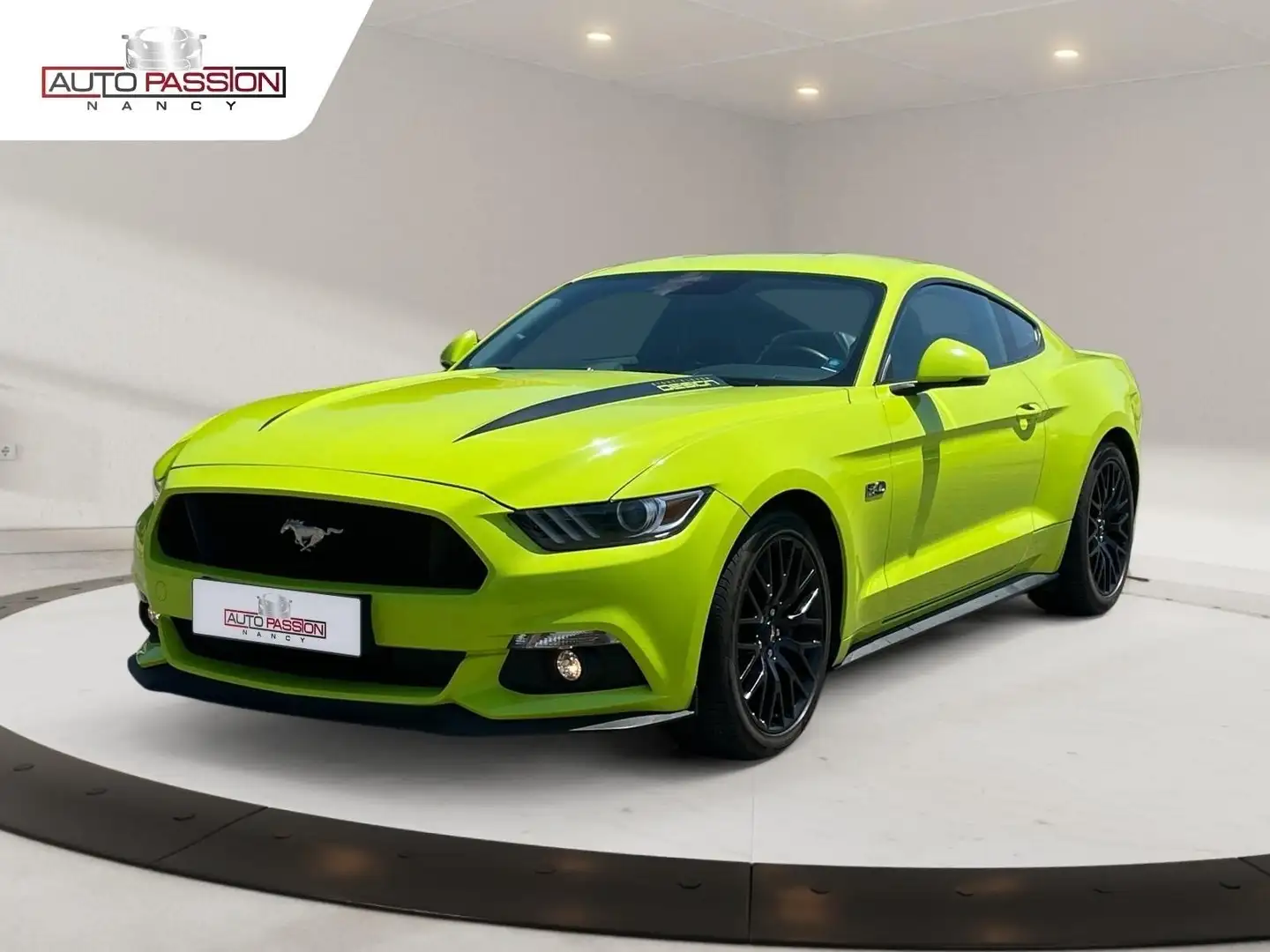 Ford Mustang Mustang Fastback V8 5.0 421 GT A Grün - 1