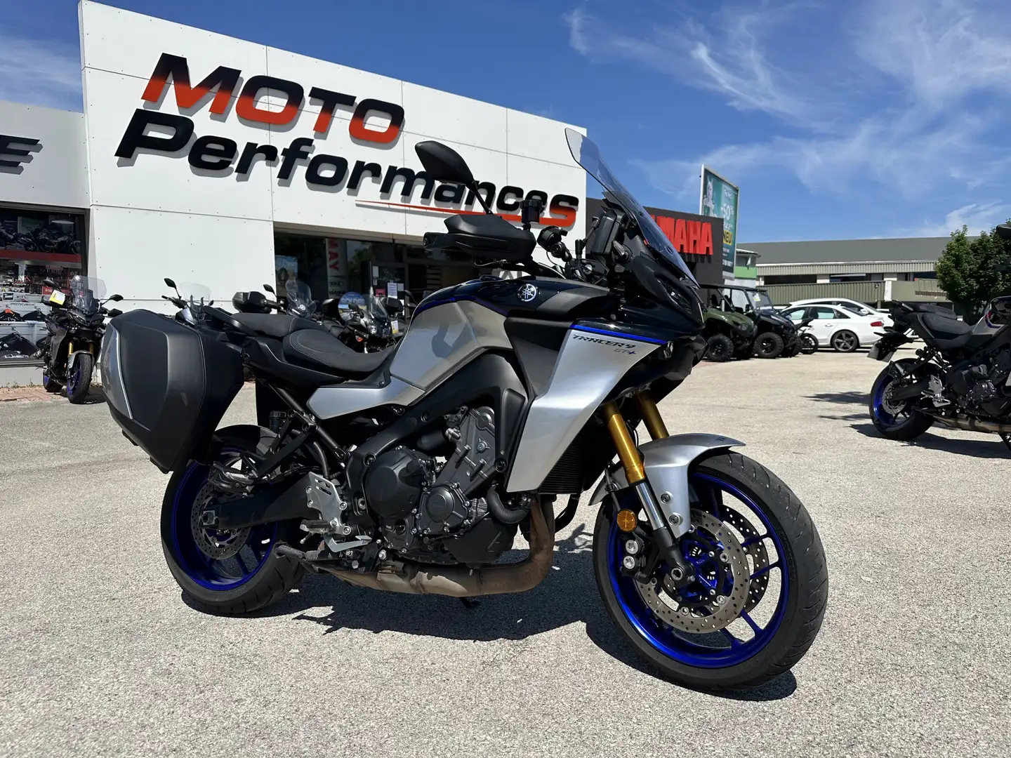Yamaha Tracer 9 GT Gris - 1