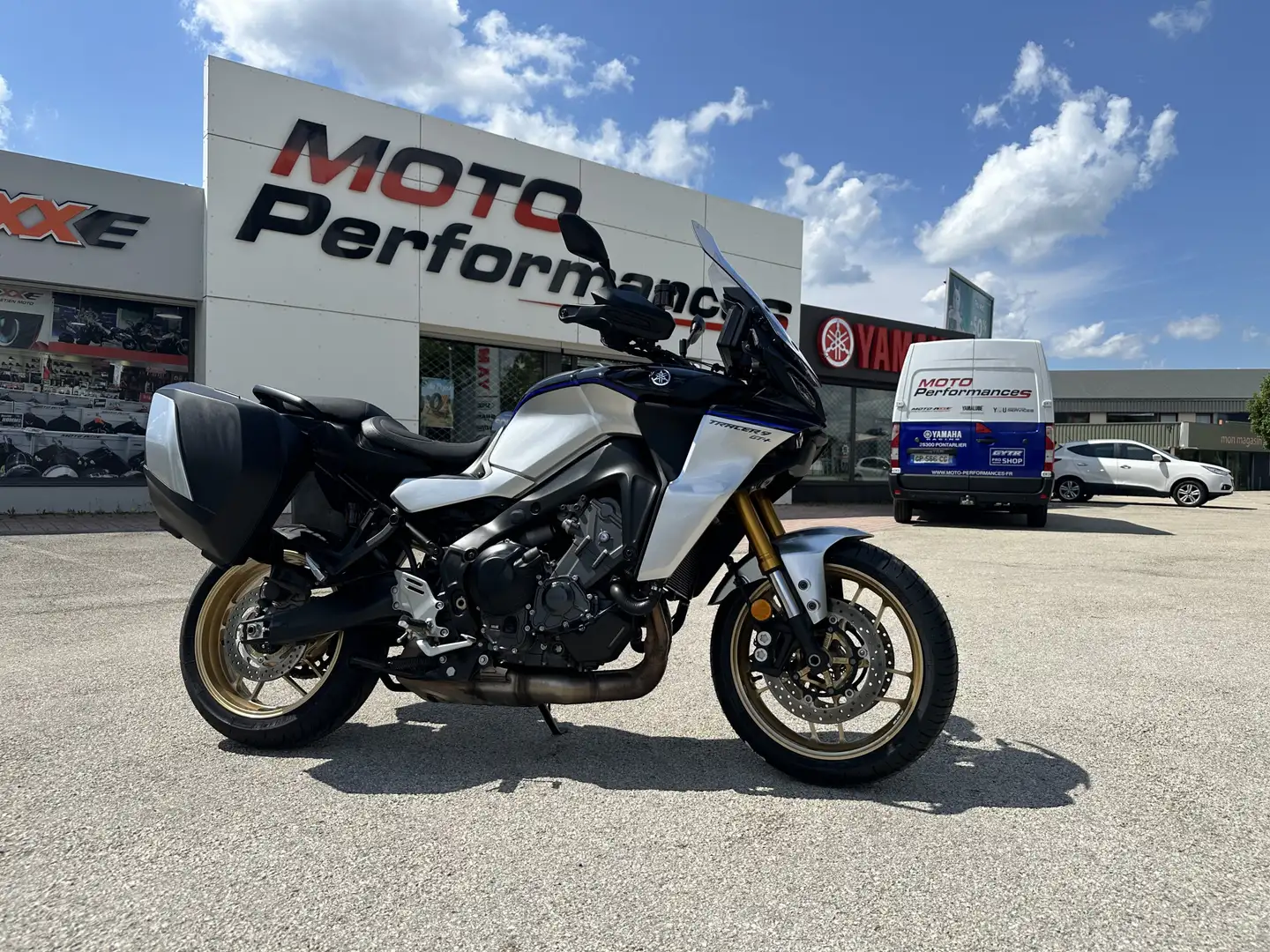 Yamaha Tracer 9 GT Gris - 1