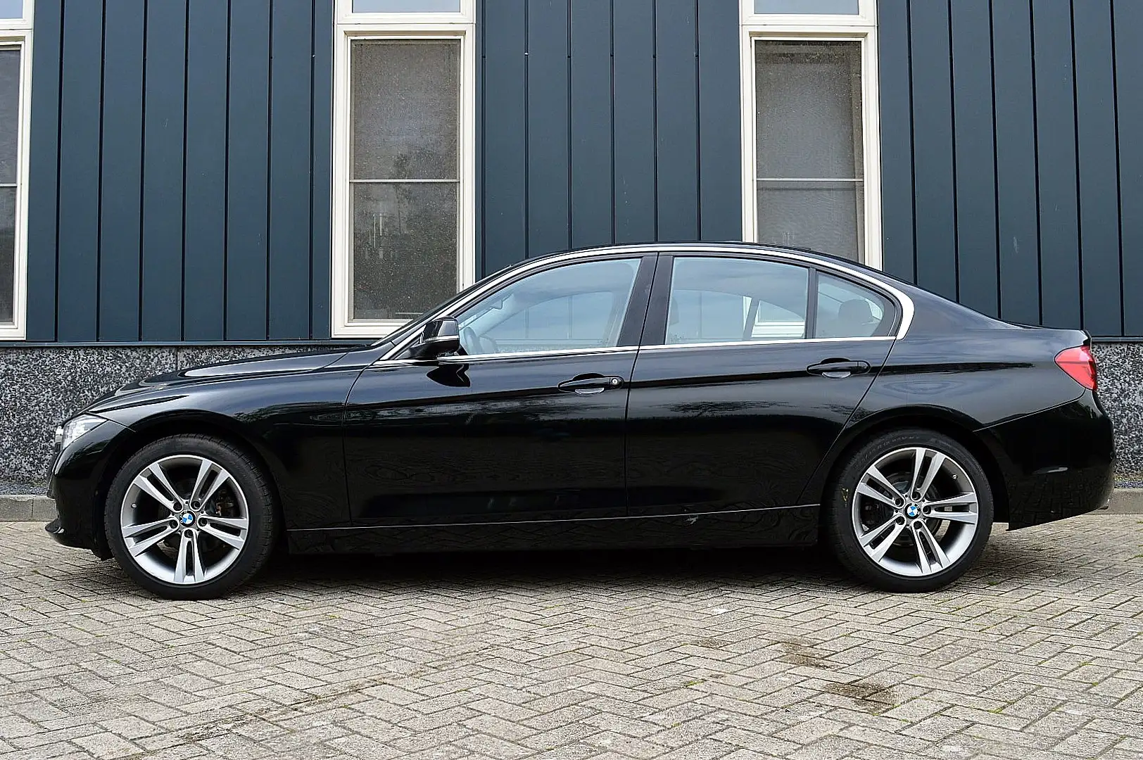 BMW 320 3-serie 320i Centennial Executive Rijklaarprijs-Ga Noir - 2