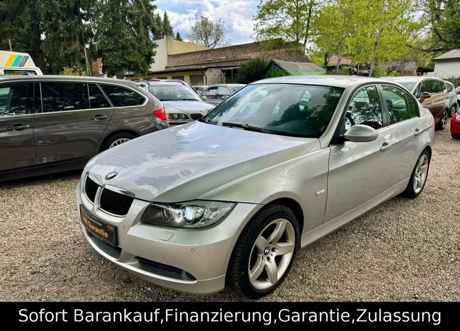 BMW 320 iA  Automatik Klima Xenon 17 Zoll Alu Radio-CD PDC Silber - 1