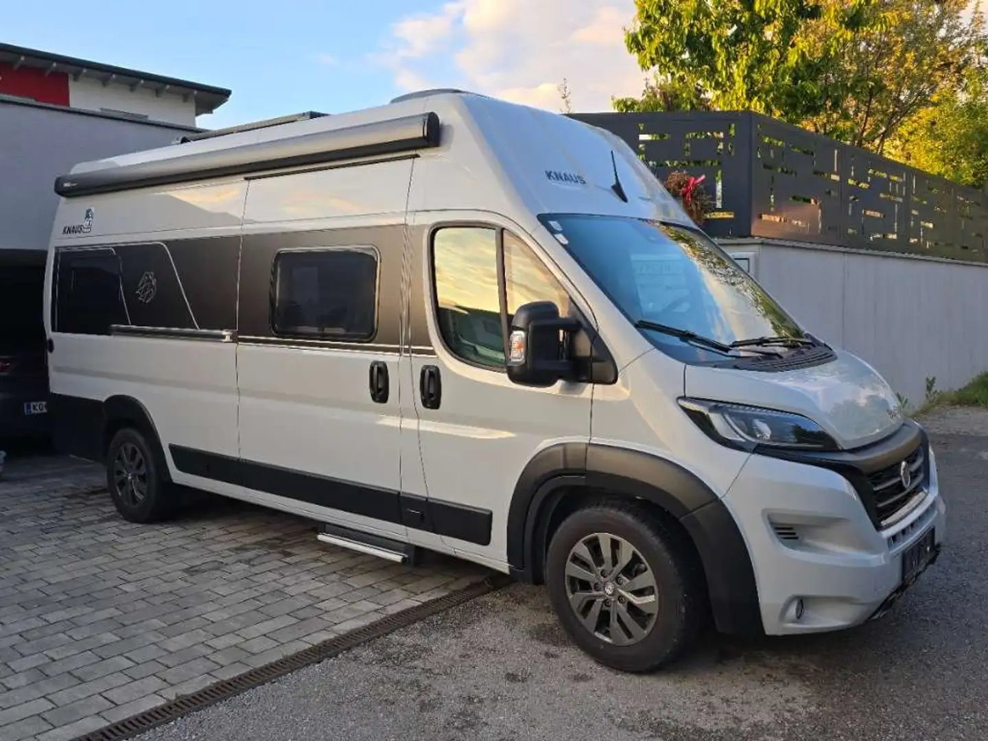 Fiat Ducato Knaus BoxStar 630 Freeway 60 Years Grau - 1