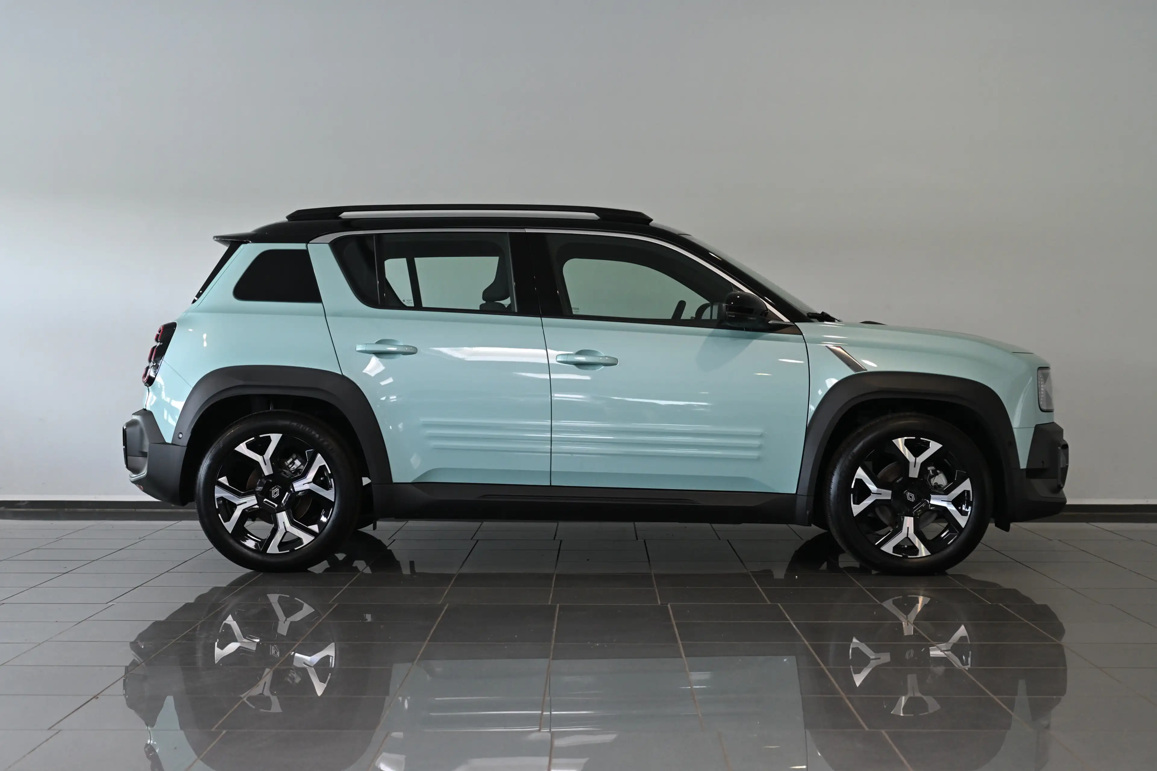 Renault R 4 E-Tech 150 Comfort Range Techno Navi — photo 4